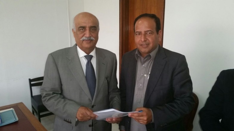 Hafiz Abdul Razaq With Khursheed Shah (2)