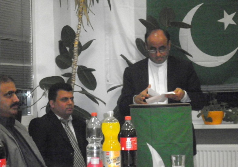 Pakistan Day, Flag Ceremoney