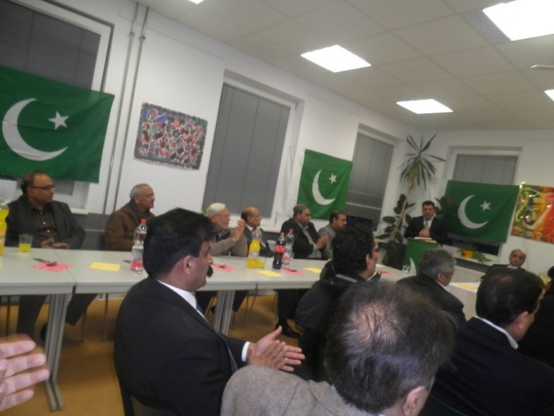 Pakistan Day, Flag Ceremoney