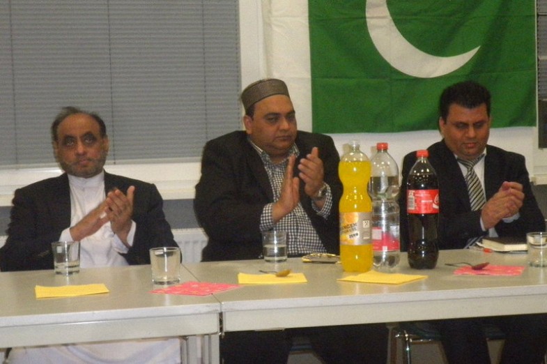 Pakistan Day, Flag Ceremoney