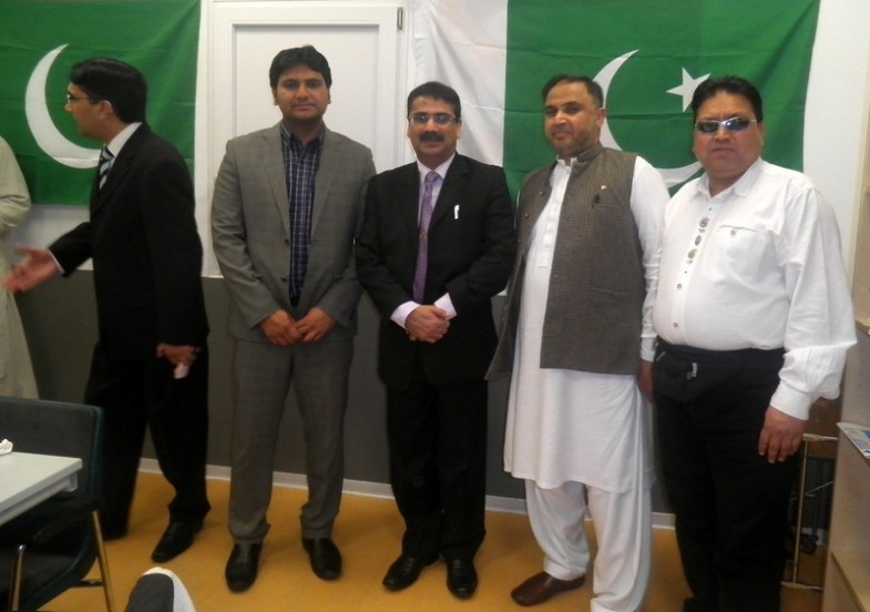 Pakistan Day, Flag Ceremoney