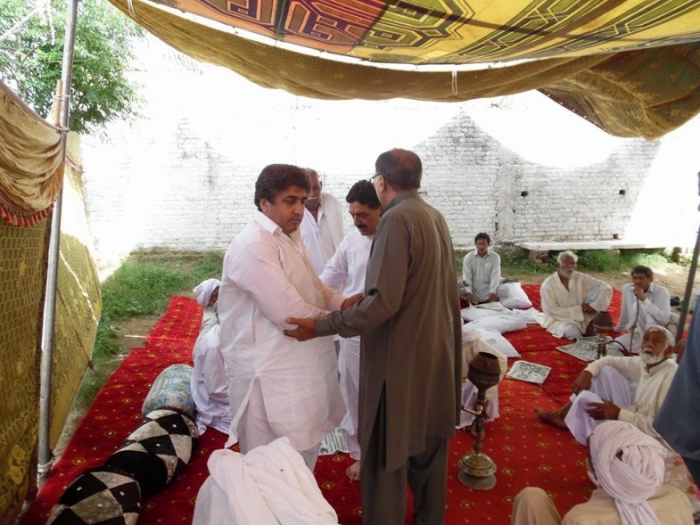 چوہدری منیر وڑائچ کے والد محترم کی وفات پر فاتحہ خوانی (4)