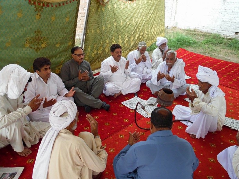 چوہدری منیر وڑائچ کے والد محترم کی وفات پر فاتحہ خوانی (1)