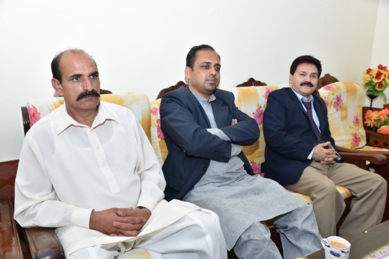 Qari Farooq Ahmad Farooqi Gursy Mother Death Friends Express Condolences 