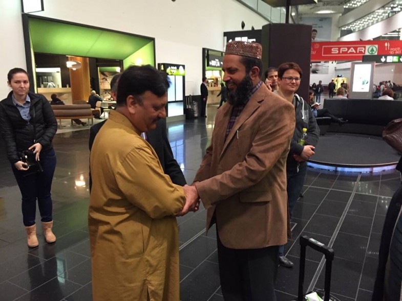 Allama Abdul Latif Chishti Azhari Vienna Airport Welcoming