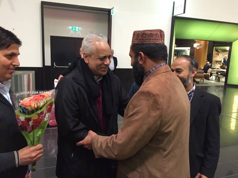 Allama Abdul Latif Chishti Azhari Vienna Airport Welcoming