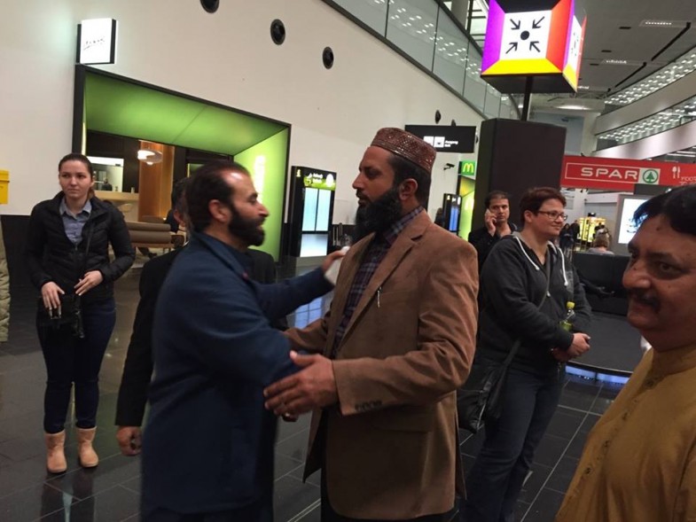 Allama Abdul Latif Chishti Azhari Vienna Airport Welcoming