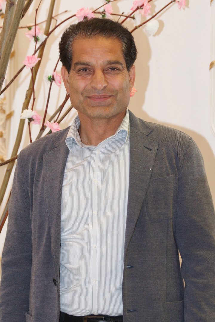  مشتاق خان جدون 