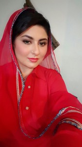  Somia Khan
