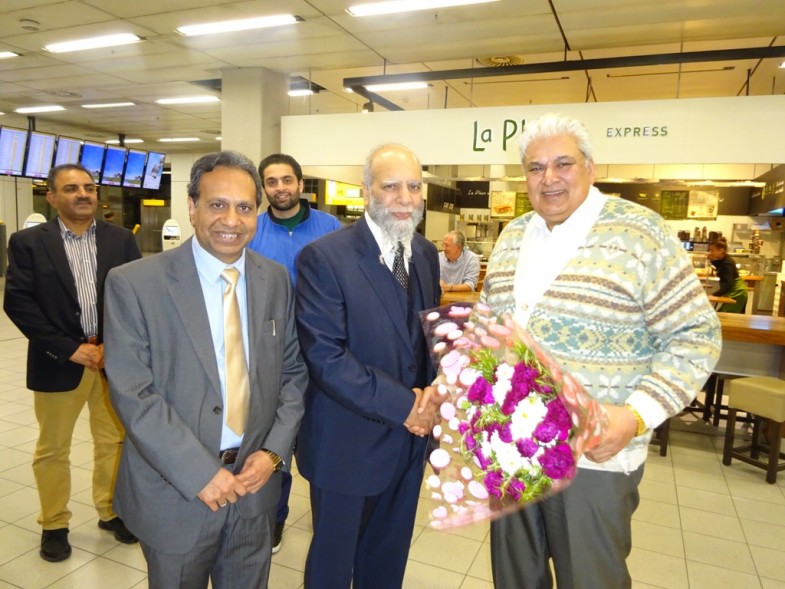 UK Amsterdam Airport Welcome To Mirza Abdul Rashid