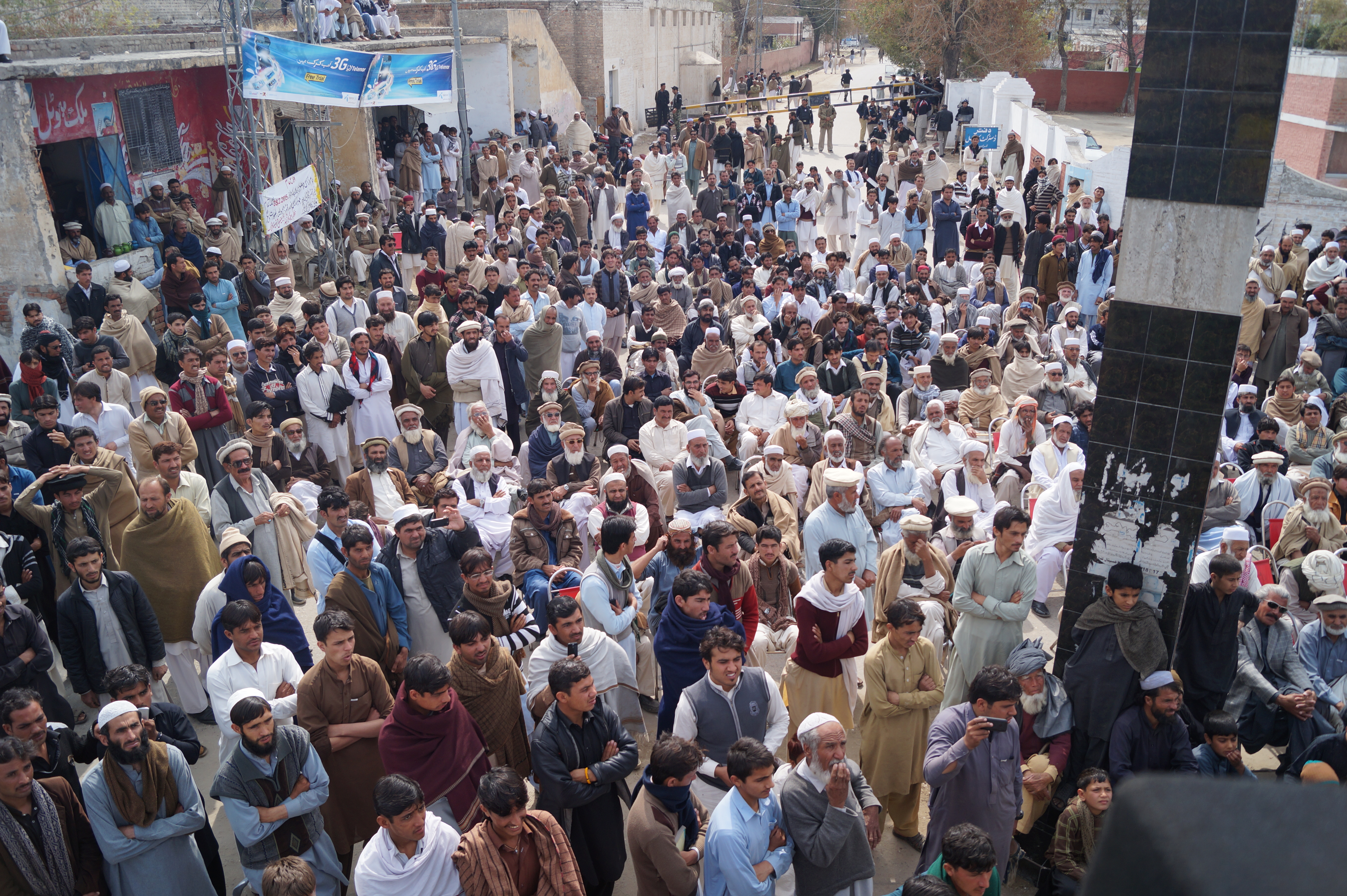 ٹنڈوآدم (رپورٹ*کامران انصاری)ٹنڈوآدم جوہرآباد کے علاقہ بسم اللہ کالونی کا بجلی کا ٹرانسفارمر چار روز گزر جانے کے باوجود تبدیل نہیں ہوا