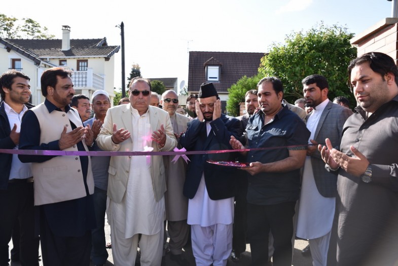 Sajid ur Rehman Sahib in Paris