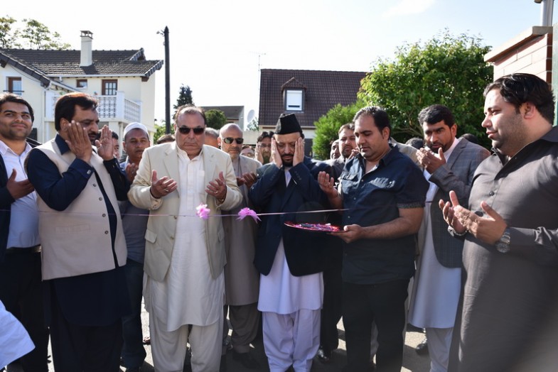 Sajid ur Rehman Sahib in Paris