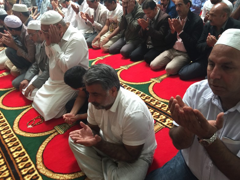 پیرس ادارہ منہاج القرآن میں رمضان المبارک کے پہلا جمعتہ المبارک (20)