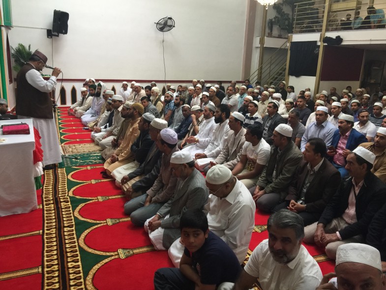 پیرس ادارہ منہاج القرآن میں رمضان المبارک کے پہلا جمعتہ المبارک (2)