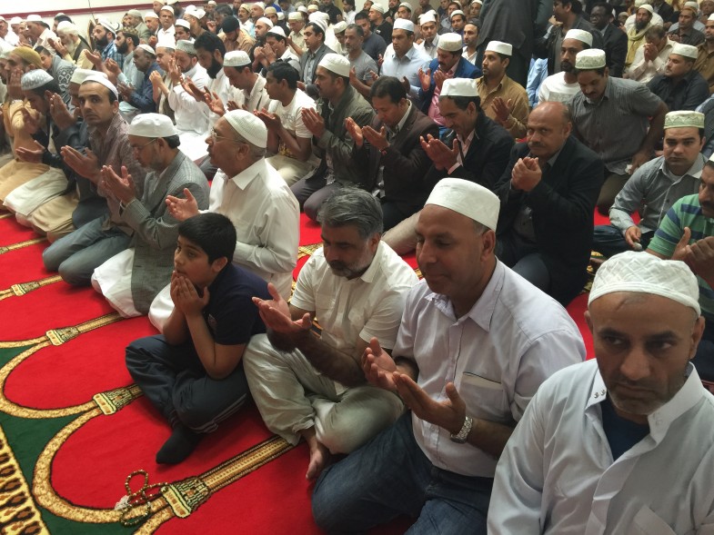 پیرس ادارہ منہاج القرآن میں رمضان المبارک کے پہلا جمعتہ المبارک (1)