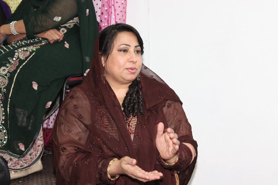 حق باھو ٹرسٹ فرانس ویمن ونگ کے زیر اہتمام عید ملن پارٹی (28)