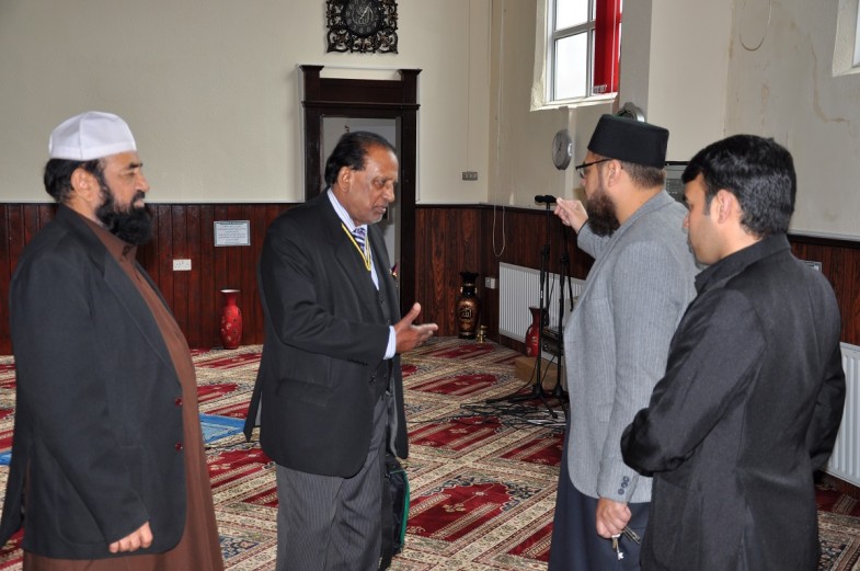 Lord Mayor Ch Abdul Rashid Visit Zia Ul Ummah Centre UK