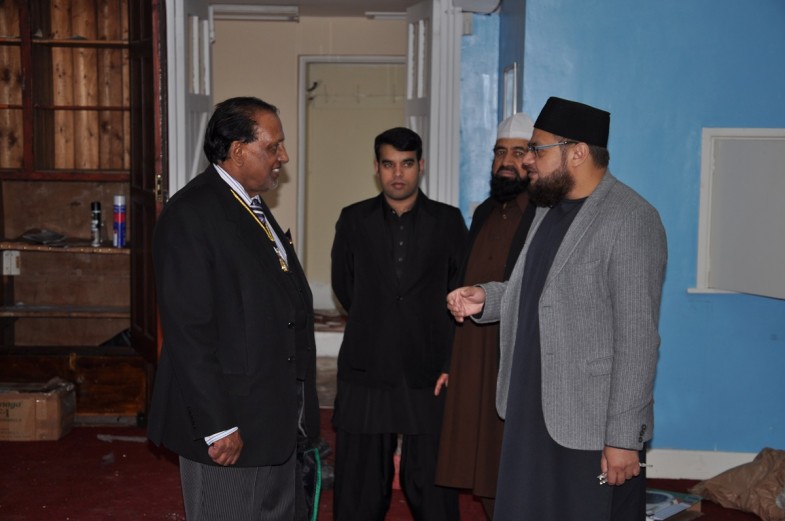 Lord Mayor Ch Abdul Rashid Visit Zia Ul Ummah Centre UK