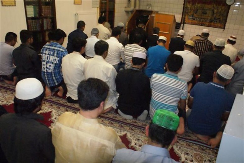 Mosque Al Bilal Vienna Eid ul Fiter Prayer