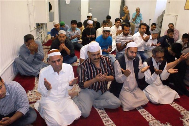 Mosque Al Bilal Vienna Eid ul Fiter Prayer