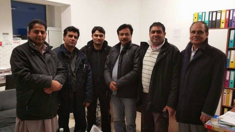 Shahid Mehmood With Friends