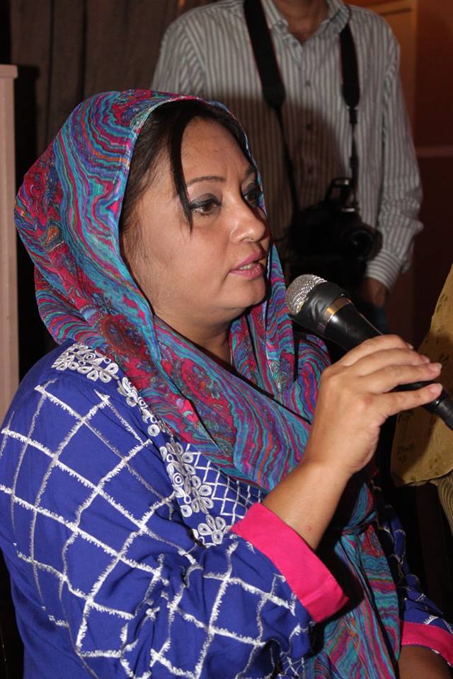 محترمہ ناصرہ خان کی طرف سے افطار  پارٹی (33)