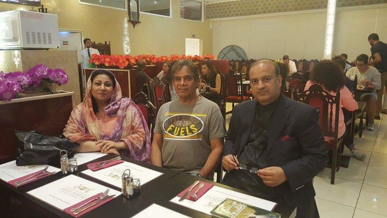 تکبیر ٹی وی کی ٹیم کا ممتاز شاعرہ ممتاز ملک کے ساتھ عشائیہ