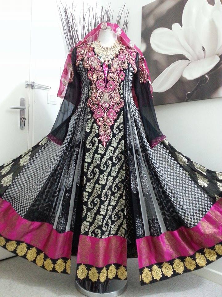 نینا خان فیشن ڈیزاینر موسم گرما کولکشن