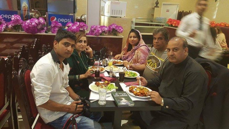 تکبیر ٹی وی کی ٹیم کا ممتاز شاعرہ ممتاز ملک کے ساتھ عشائیہ