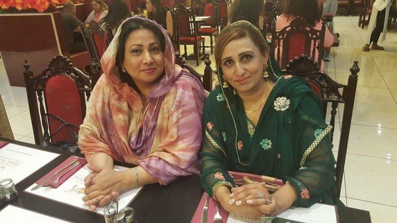 تکبیر ٹی وی کی ٹیم کا ممتاز شاعرہ ممتاز ملک کے ساتھ عشائیہ