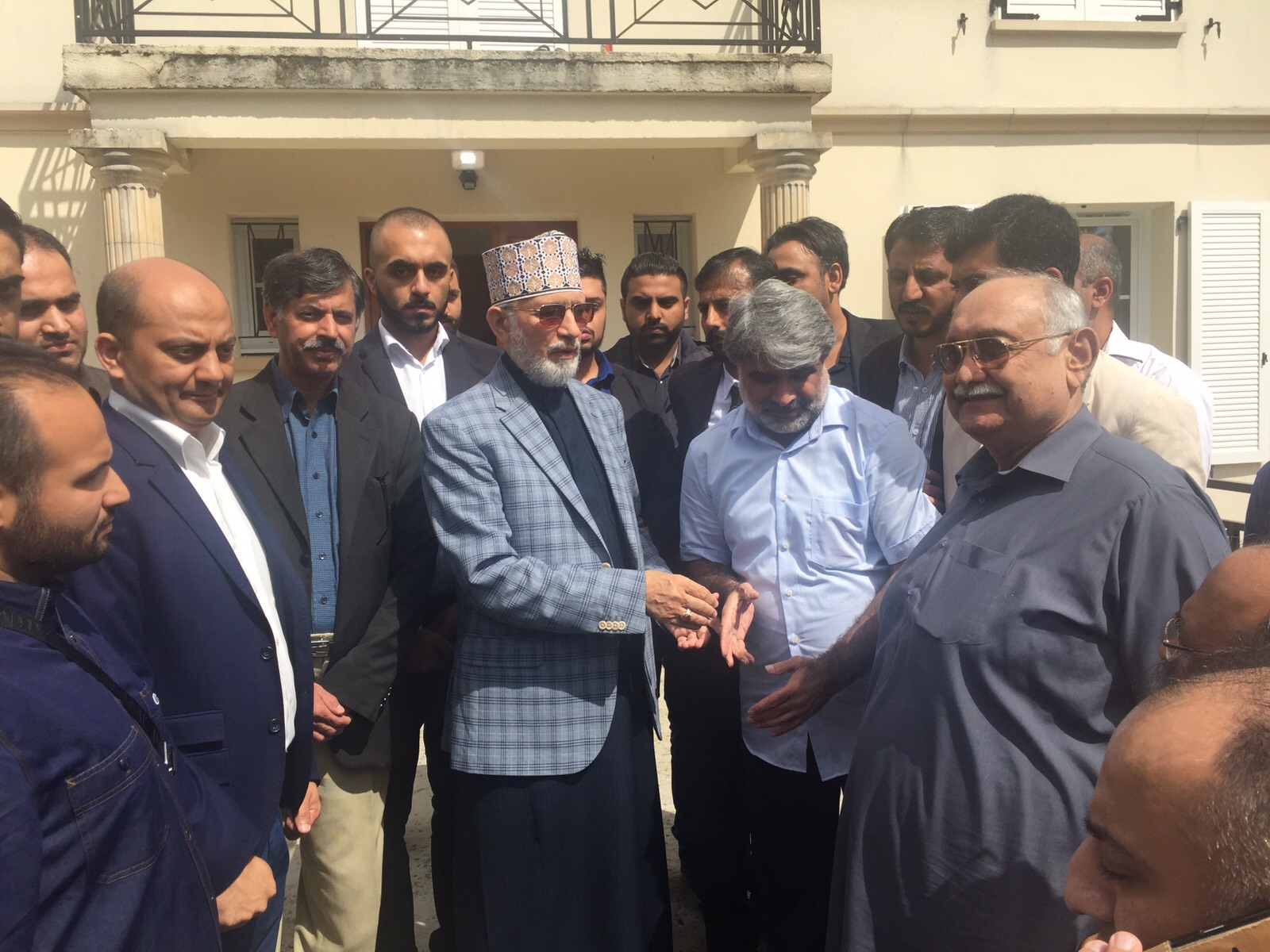 قاری فاروق احمد فاروقی نے ڈاکٹر علامہ طاہرالقادری سے خصوصی طور پر ملاقات