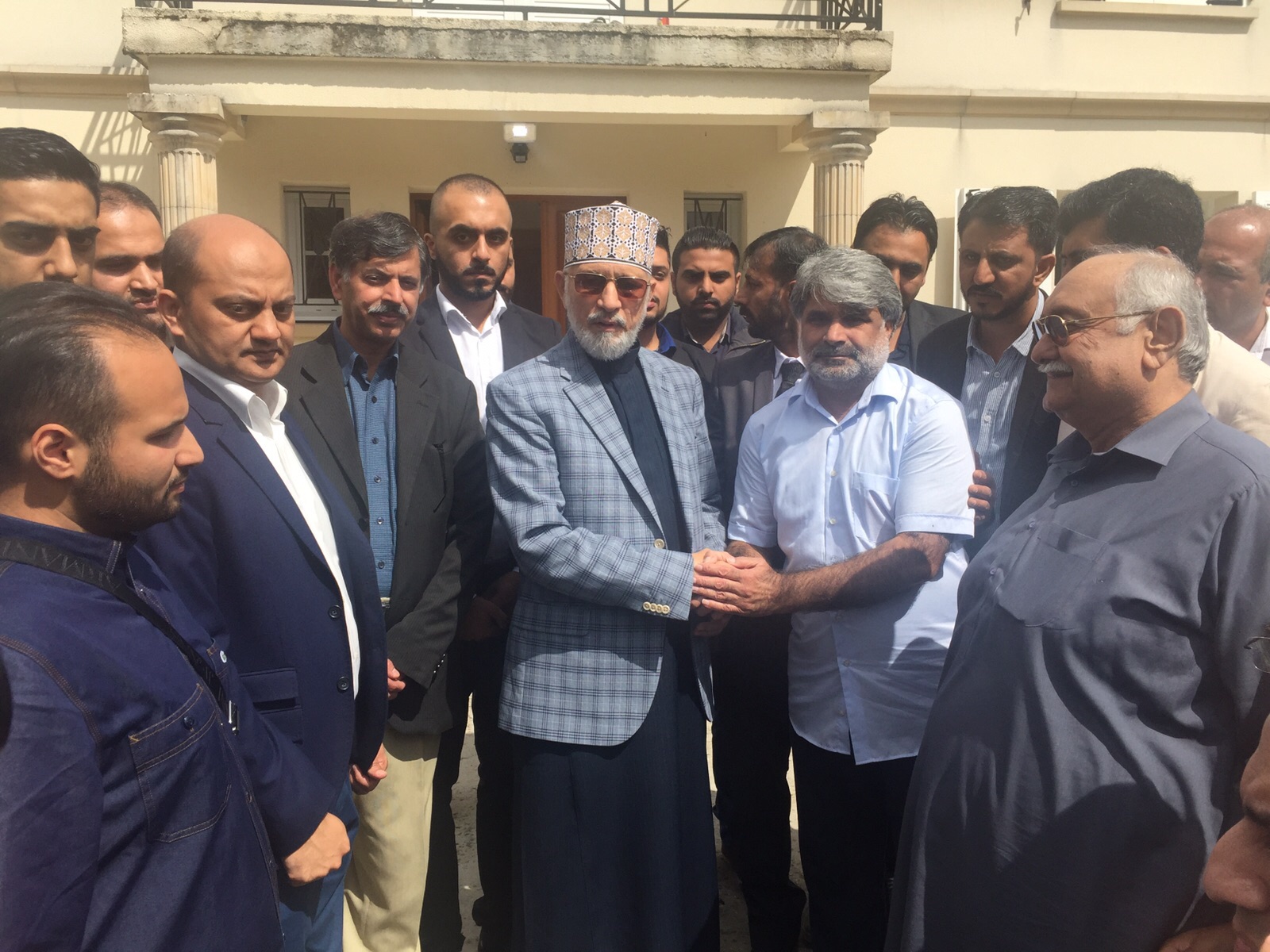 قاری فاروق احمد فاروقی نے ڈاکٹر علامہ طاہرالقادری سے خصوصی طور پر ملاقات