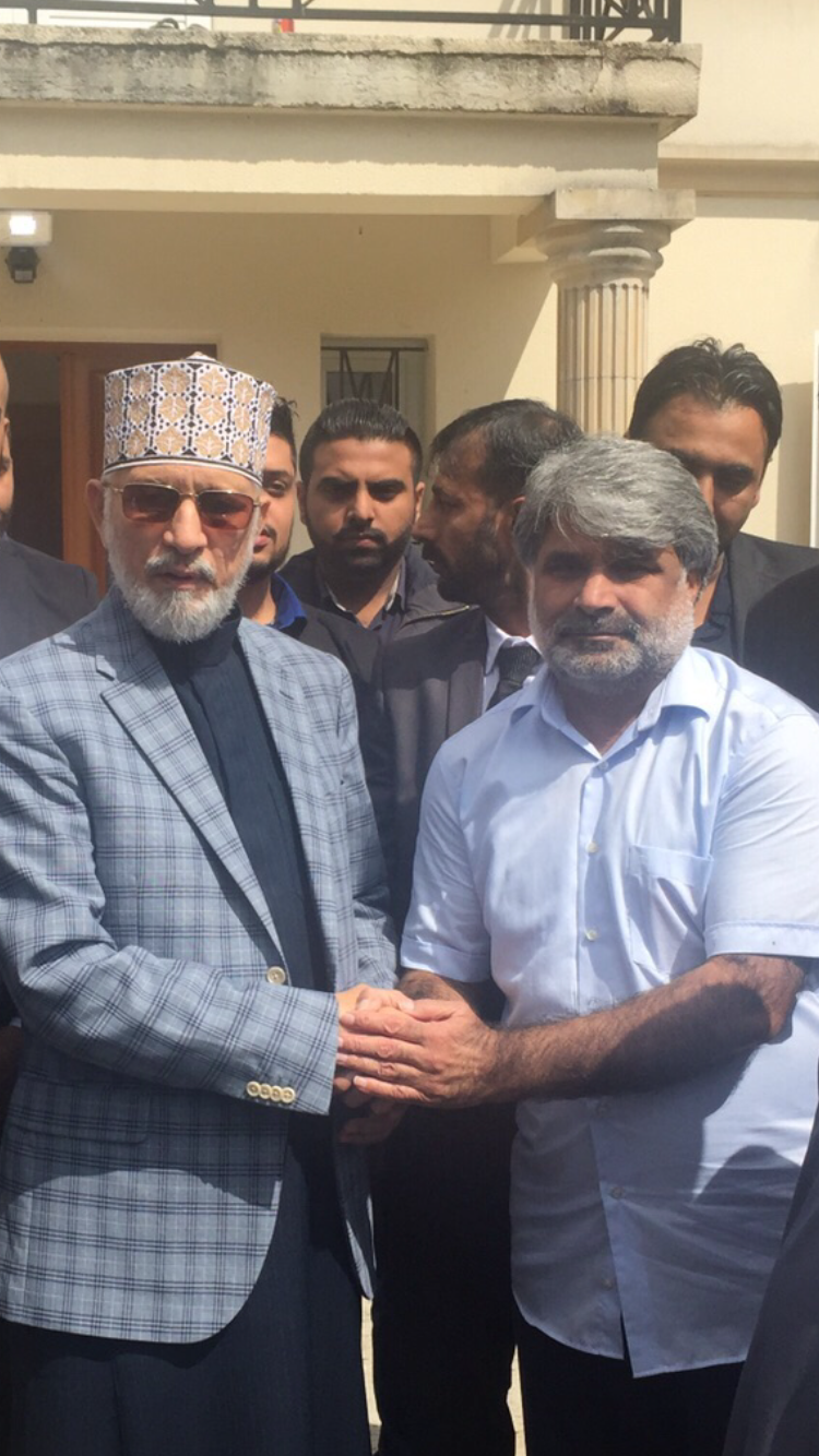 قاری فاروق احمد فاروقی نے ڈاکٹر علامہ طاہرالقادری سے خصوصی طور پر ملاقات