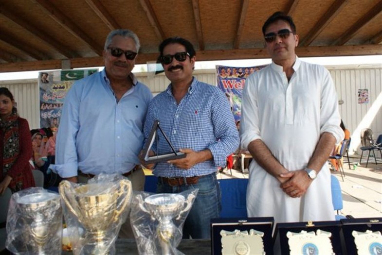Zaheer Abbas Presented Shield Cricket Festival Administration