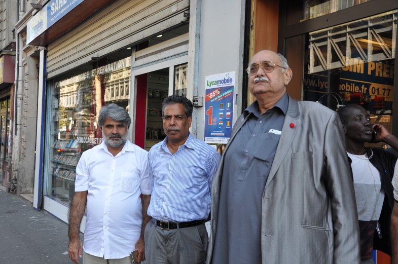 قاری فاروق احمد فاروقی کا سینئر صحافیوں کے ساتھ گروپ فوٹو (2)