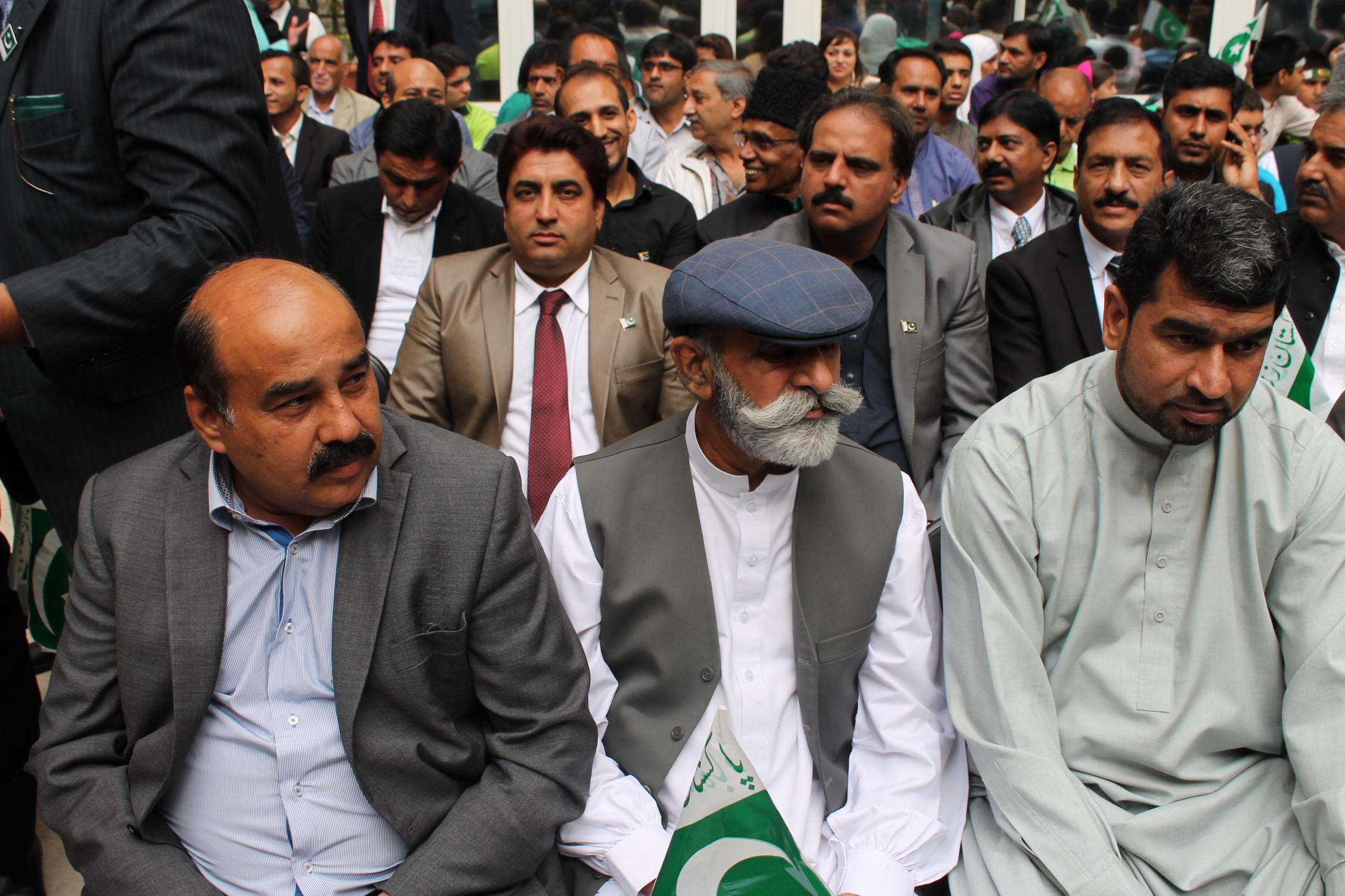 پاکستان کا 69 واں یوم جشن آزادی سفارتخانہ پاکستان فرانس میں جوش وخروش سے منایا گیا (11)