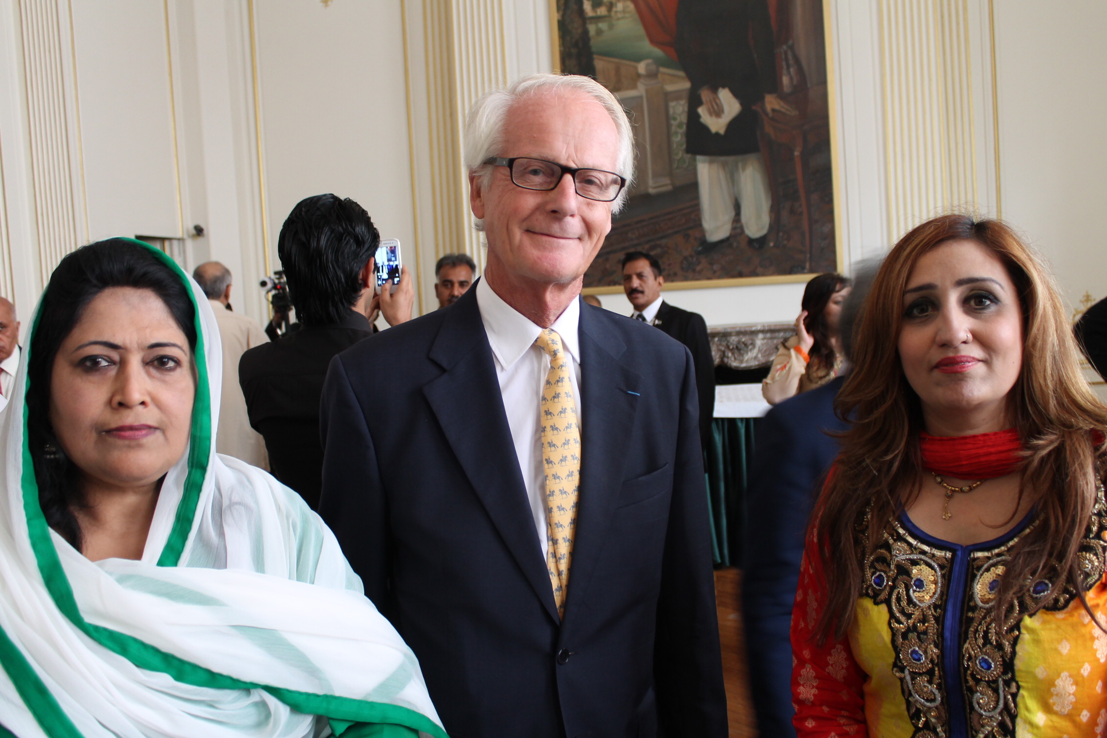 پاکستان کا 69 واں یوم جشن آزادی سفارتخانہ پاکستان فرانس میں جوش وخروش سے منایا گیا (3)