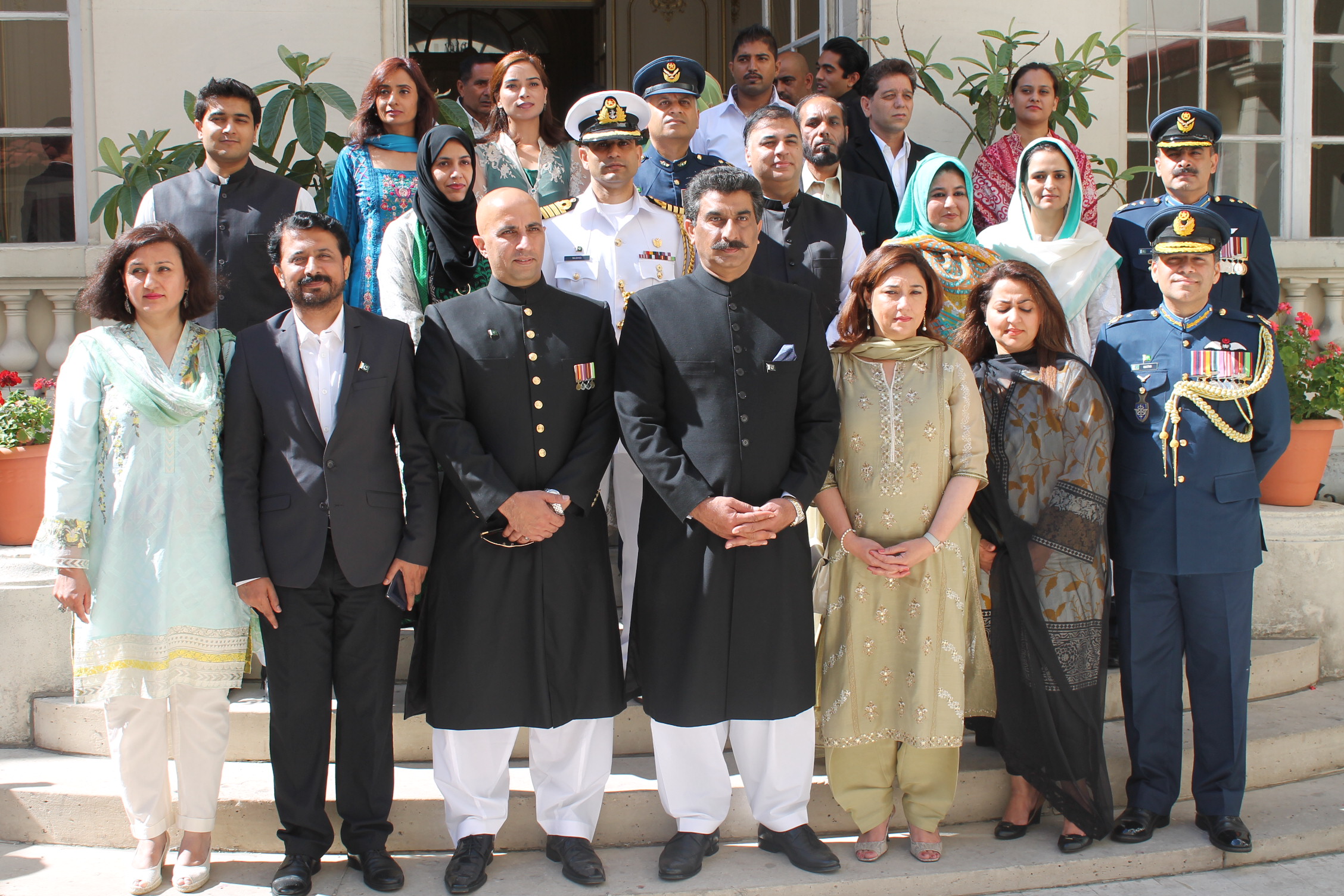 پاکستان کا 69 واں یوم جشن آزادی سفارتخانہ پاکستان فرانس میں جوش وخروش سے منایا گیا (1)