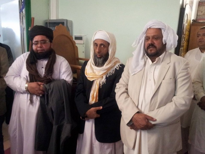 مولانا انس نورانی نے جمعتہ المبارک کی نماز پیریفت مسجد میں ادا کی (2)