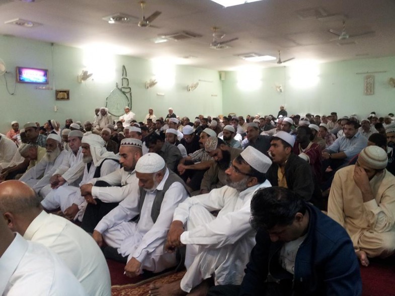 مولانا انس نورانی نے جمعتہ المبارک کی نماز پیریفت مسجد میں ادا کی (6)