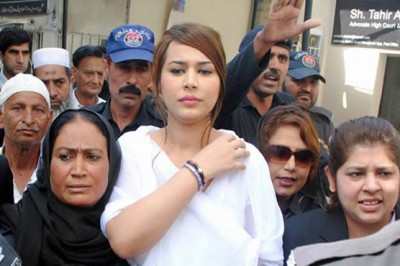 312283_78402086. [downloaded with 1stBrowser]