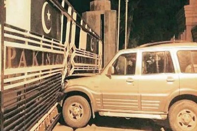 312326_18035979. [downloaded with 1stBrowser]