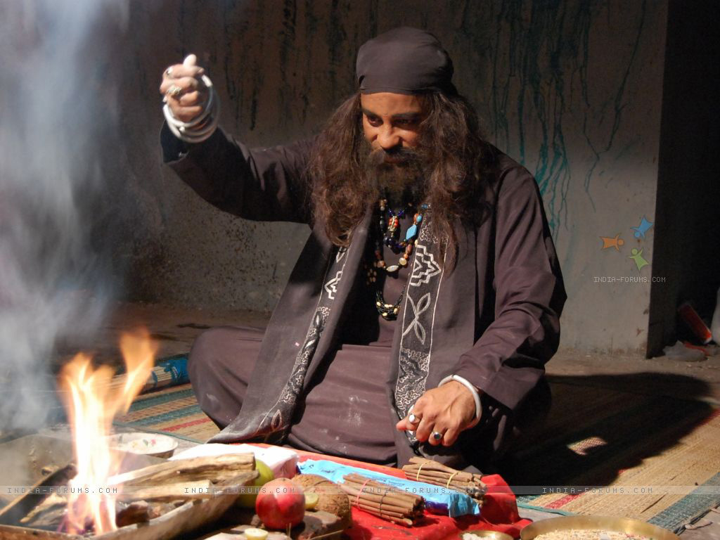 Tantrik Baba in Hamari Devrani