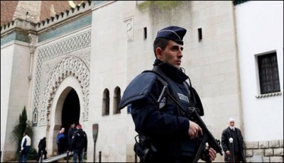 French-Raid-MOSQUE_12-7-2015_206611_l