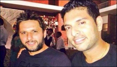 ShahidAfridiYuvrajSingh_12-9-2015_206795_l. [downloaded with 1stBrowser]