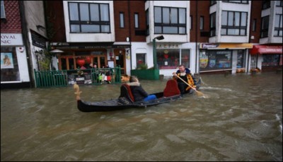  Ireland, flood, killing dozens