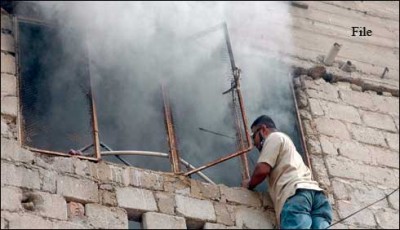 karachiFireupFactory_12-11-2015_206983_l. [downloaded with 1stBrowser]