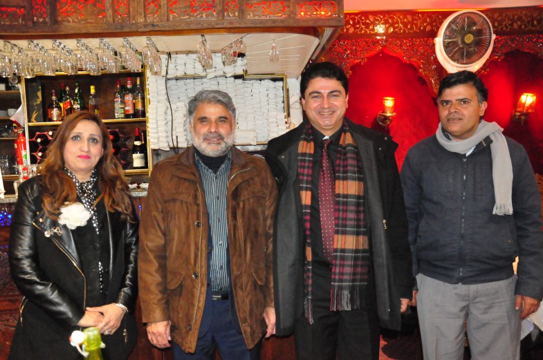 پیرس میں آج ٹی وی کے پروگرام ’’سوال ہے پاکستان کا‘‘ کی ریکارڈنگ (11)