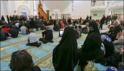 the mosques open to non-Muslims